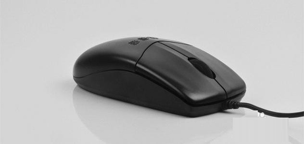 Win10鼠标乱飞乱跳是什么原因?