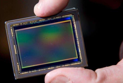 由于CMOS引起的故障导致电脑无法启动怎么解决?