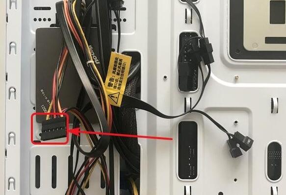 旧硬盘怎么加到新电脑上用?旧机械硬盘装到新台式电脑方法步骤