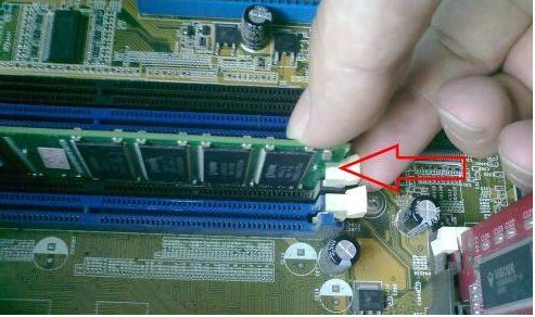 Win10专业版系统电脑黑屏怎么办?