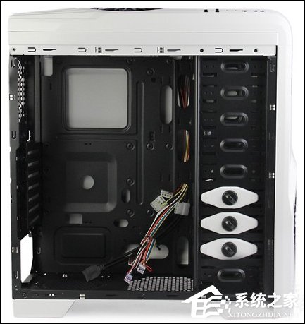 电脑机箱全塔和中塔有什么区别?如何选购机箱?