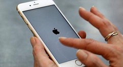 分享苹果手机中icloud照片恢复至iphone的具体操作。