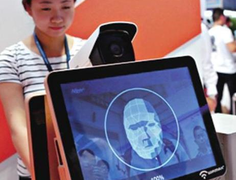 分享扫码还不够！支付宝还想要用你的脸。