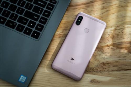 教你红米6设置抬起亮屏的操作方法。