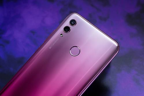 我来分享荣耀10青春版找到开发者选项的操作过程。