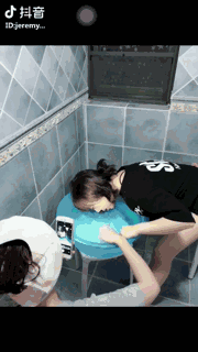 我来教你抖音脸盆拍照的方法分享。