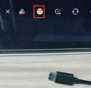 我来教你在抖音中设置长腿特效的方法讲解。
