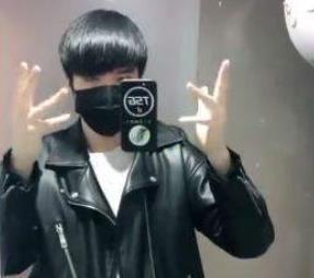 我来教你在抖音中拍摄悬浮特效的方法介绍。