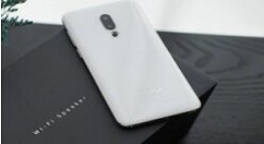 小编教你在红米7中设置定时开关机的具体步骤。