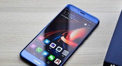 我来教你荣耀10青春版进行分屏的操作教程。