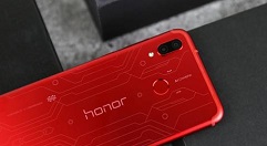 分享荣耀play中设置闹钟的详细方法。