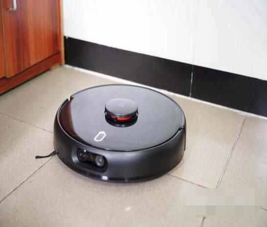 小编分享小米扫地机器人扫拖一体机2Pro怎么样。