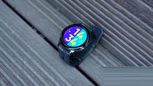 教你真我WatchT1性能怎么样。