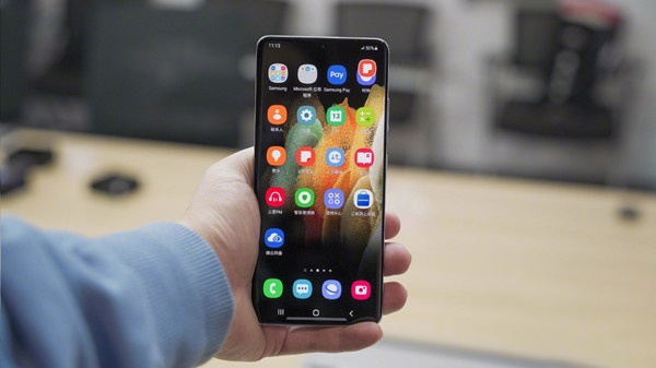 小编教你三星s21屏幕材质怎么样。