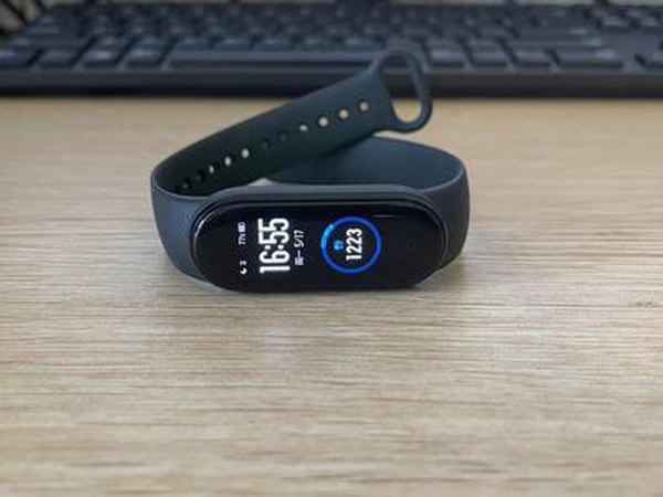 小编分享小米手环5有没有手电筒功能。