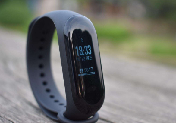 我来教你小米手环6怎么连接音乐。