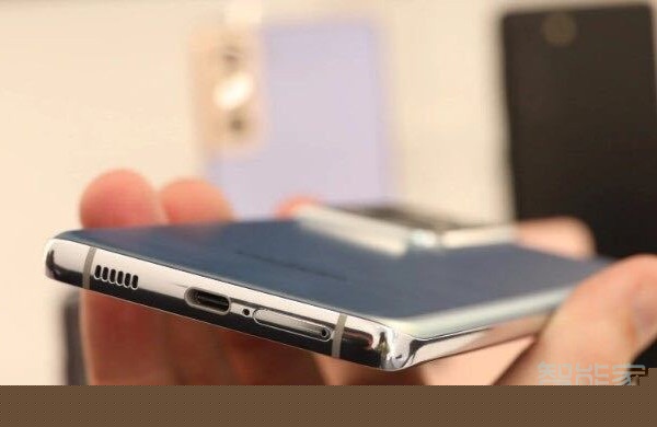 三星s21支持耳机孔吗。