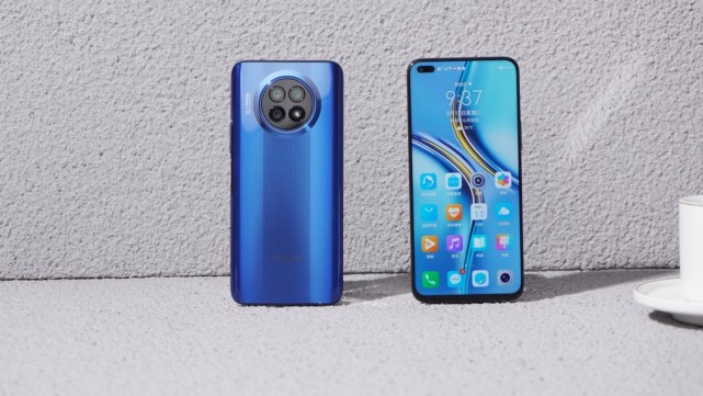 荣耀x20是升降摄像头吗。