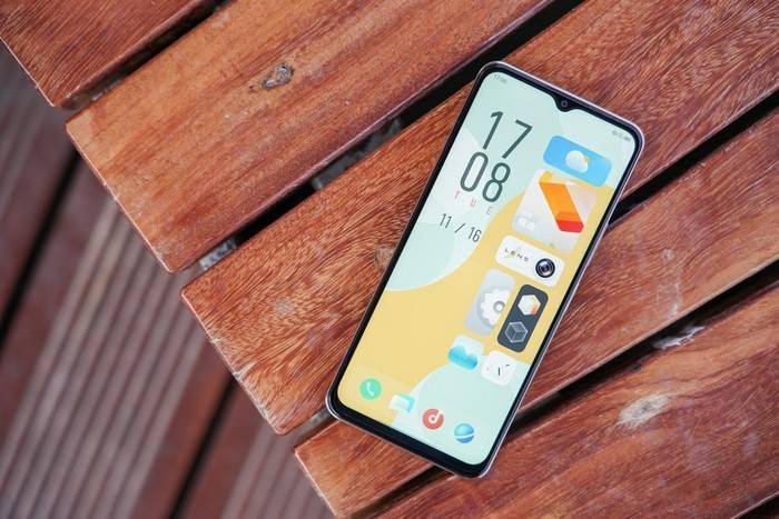 vivoY76s玩游戏性能怎么样。