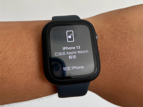 苹果手表如何解锁手机面容