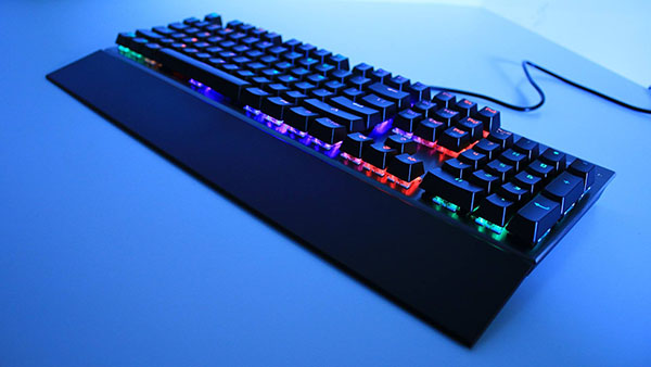 电脑键盘失灵的解决方法