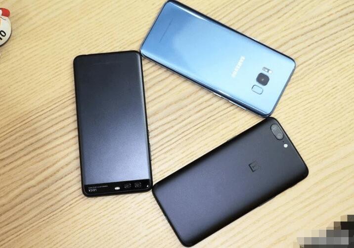 分享一加8Pro和华为mate30Pro哪个好。