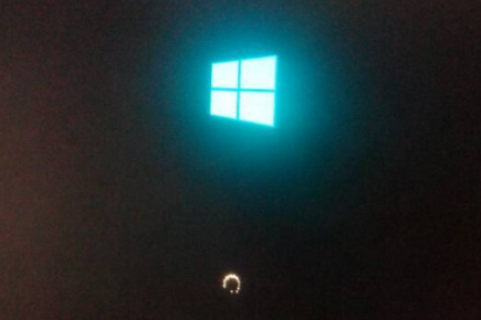 win10开机屏幕就有鼠标箭头怎么办。