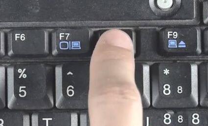 WIN10改分辨率后黑屏的解决技巧截图