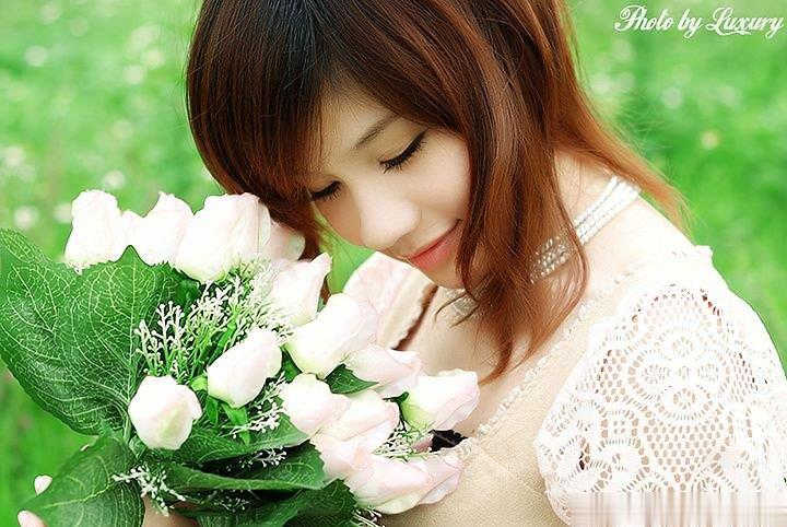 Photoshop如何调出温馨淡雅的淡青色美女(1)