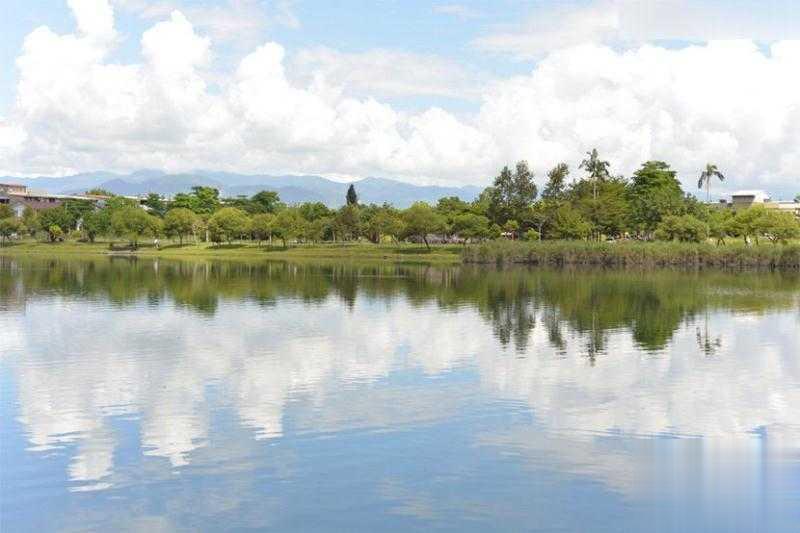 Photoshop怎么将外景调出超梦幻雪景照片