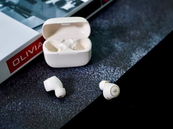 我来分享漫步者tws1蓝牙耳机如何恢复出厂模式