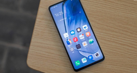 小编教你iqooneo5s手机怎么样