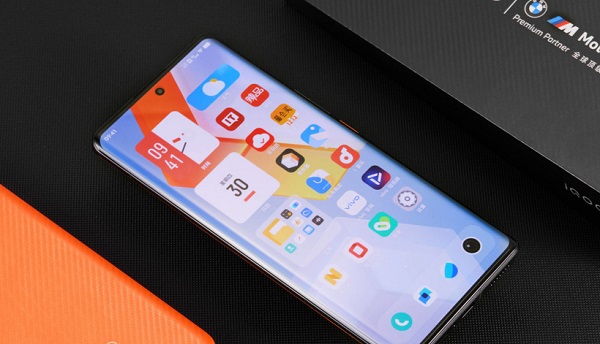 我来教你iQOO9Pro屏幕怎么样 。。