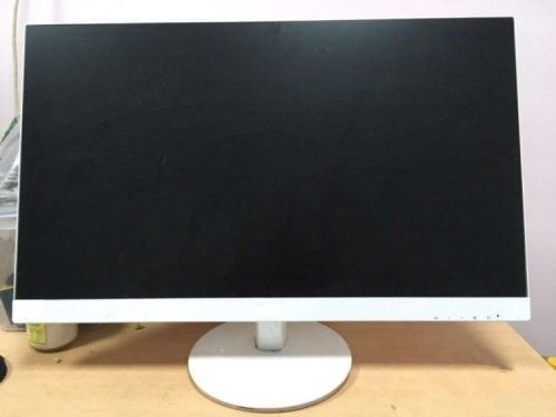 电脑开机主机风扇在转，显示器却显示无信号是怎么回事？