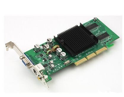 电脑开机主机风扇在转，显示器却显示无信号是怎么回事？