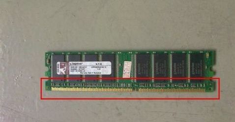 电脑开机主机风扇在转，显示器却显示无信号是怎么回事？