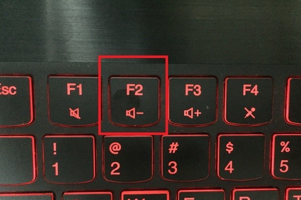 小编教你如何设置Boot（如何设置电脑屏幕休眠时间）