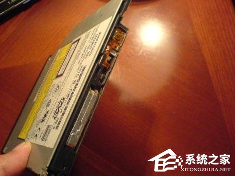 教你WinXP电脑光驱自动弹出怎么办（电脑光驱自动弹出怎么解决）