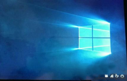 我来分享Win10开机后只显示右下角4个图标怎么办
