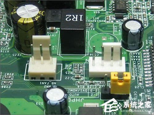 小编教你CPU风扇安装后供电接口接在主板上还是电源上