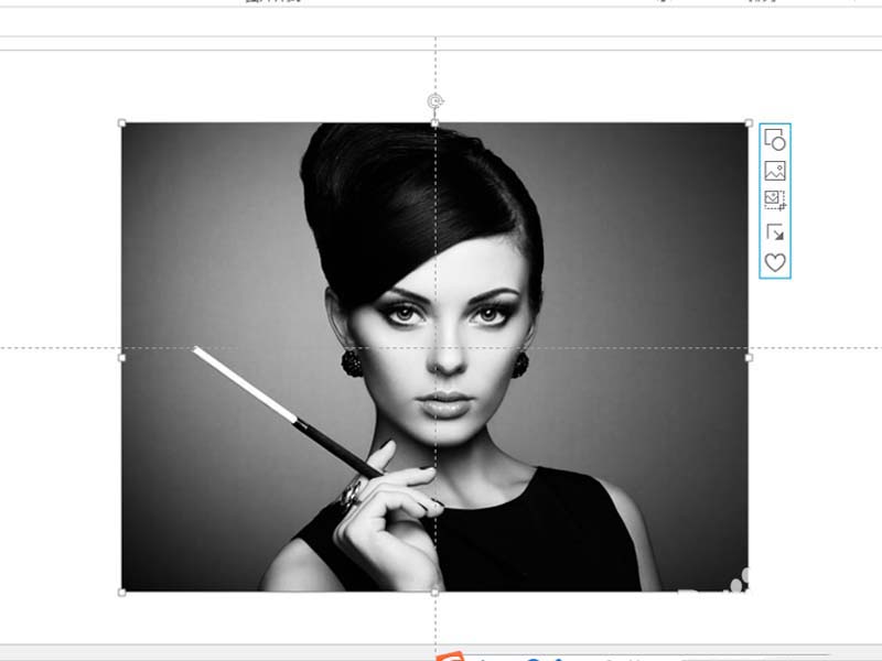 我来教你在ppt中给黑白图片上色的方法讲解。