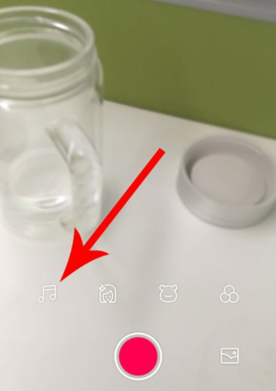 小编教你全民小视频APP添加音乐的具体步骤。