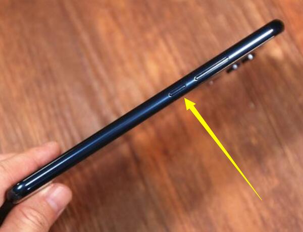 小编教你华为麦芒7恢复出厂设置的操作过程。