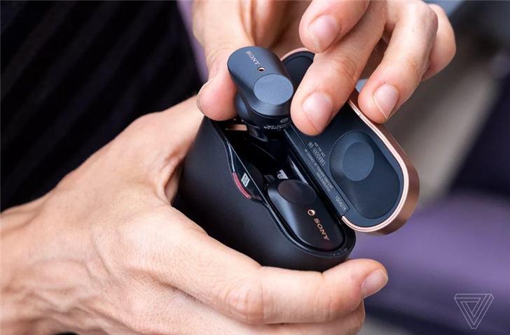 教你索尼WF-1000XM3怎么调音量。