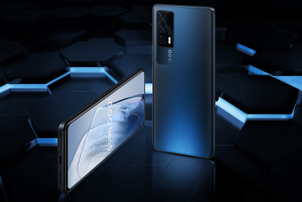 分享iqooneo5抬手亮屏在哪设置。