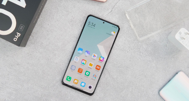 我来教你小米11青春版和红米k40哪个好。