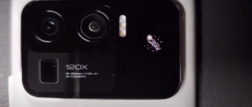 小编教你小米11ultra副屏太空人壁纸怎么设置。